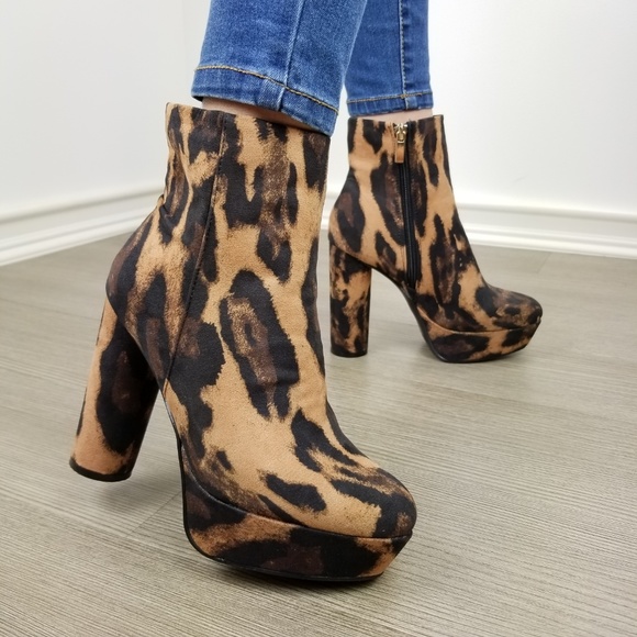 Leopard animal print platform ankle booties - Picture 8 of 8